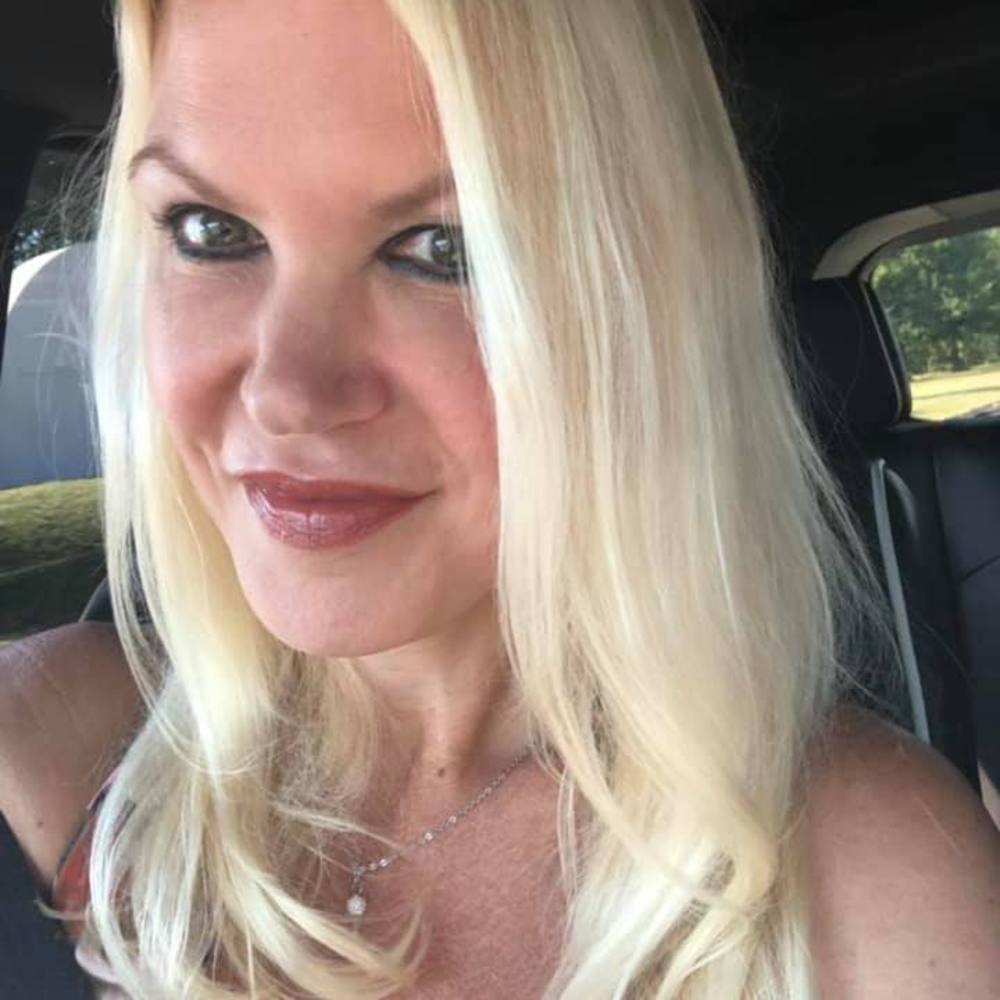 Meet your Posher, Dana